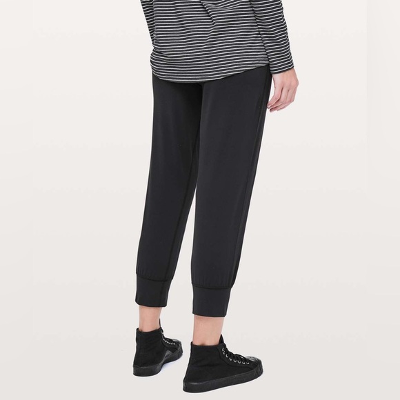 Lululemon Align Jogger Crop *23" - Picture 2 of 8